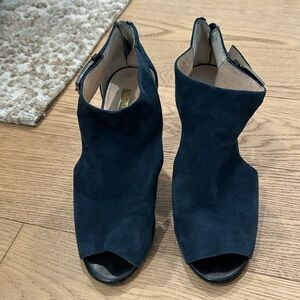 Blue/Green Louise et cie open toe booties size 8.5